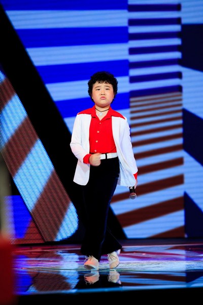 Giọng hát Việt nhí và Bước nhảy hoàn vũ nhí đã cạnh tranh nhau về lượng hút khán giả và tạo được hiệu ứng mạnh mẽ.
