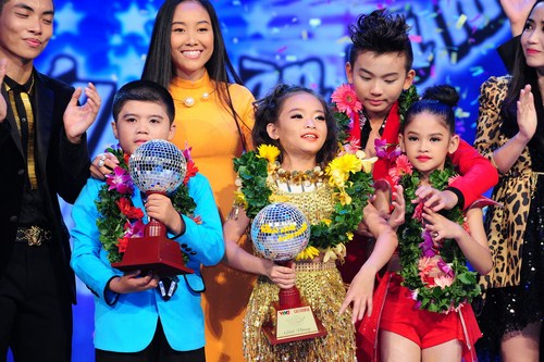 Giải quán quân mùa giải đầu tiên đã thuộc về cô bé tài năng Linh Hoa đến từ đội giám khảo Đoan Trang và biên đạo Phan Hiển