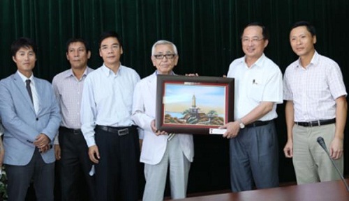 Đồng chí Nguyễn Văn Thành, Ủy viên Trung ương Đảng, Bí thư Thành ủy tiếp Đoàn chuyên gia về xử lý chất thải sắt thép phế liệu của Công ty Taiyo (Nhật Bản) đến thăm và tìm hiểu cơ hội đầu tư tại Hải Phòng.
