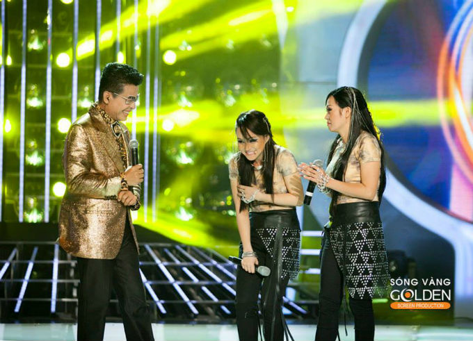 Sự xuất hiện đầy bất ngờ của nhân vật chính Phương Thanh trên sân khấu chương trình như giám khảo Hoài Linh nhận xét, nó tạo cho Vy Oanh nhiều áp lực. 