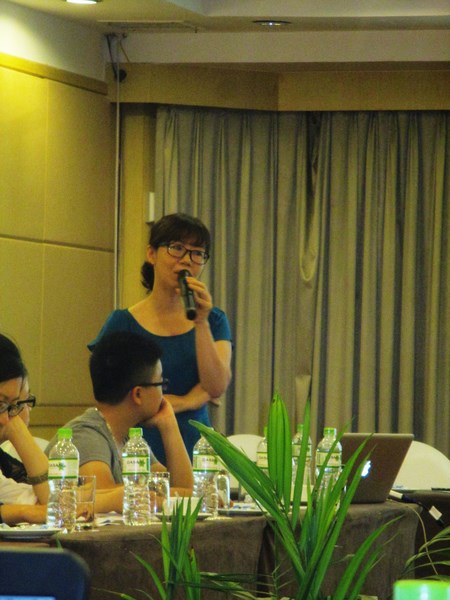 TS. Phạm Quỳnh Phương nêu lên các vấn đề về kỳ thị, định kiến và các khó khăn trong cuộc sống và pháp lý của người chuyển giới