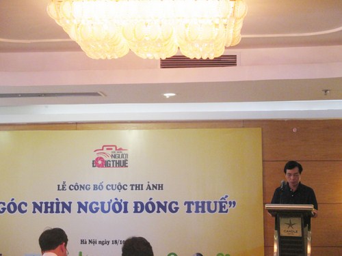 Ông Nguyễn Văn Hùng - Hàm Vụ trưởng Vụ Báo chí xuất bản, Ban Tuyên giáo Trung ương phát biểu tại lễ phát động cuộc thi ảnh 