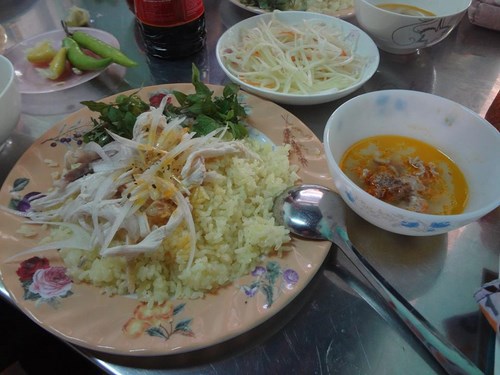 Cơm gà mộc mạc mang hương vị của đất Quảng Nam
