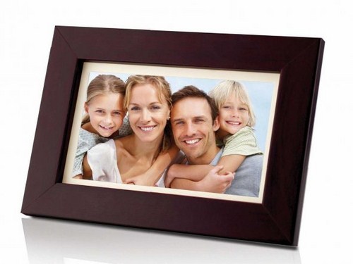 Khung ảnh gia đình là nơi lưu giữ hình ảnh gia đình ý nghĩa và đáng trân trọng. Ảnh minh họa