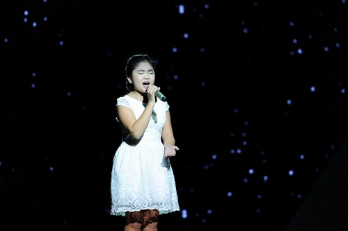 Quán quân Giọng hát Việt nhí 2014, cô bé Đu Đủ Thiện Nhân cũng trở lại trong sự mong đợi của đông đảo khán giả hâm mộ