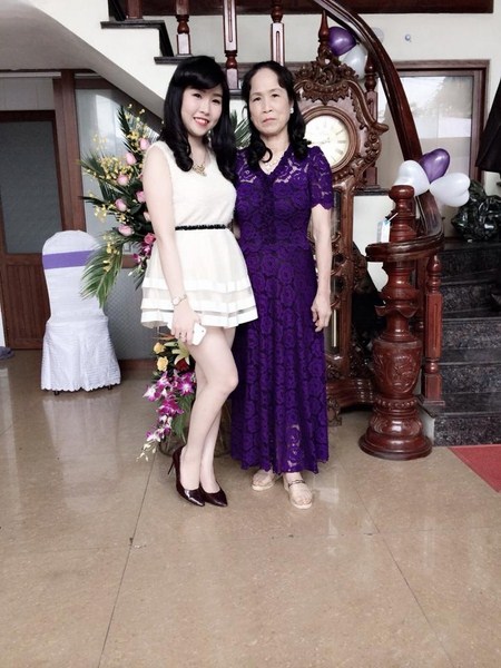 Ngày Gia đình Việt Nam (28/6) Thùy Candy vẫn dành hết thời gian bên người mẹ thân yêu của mình