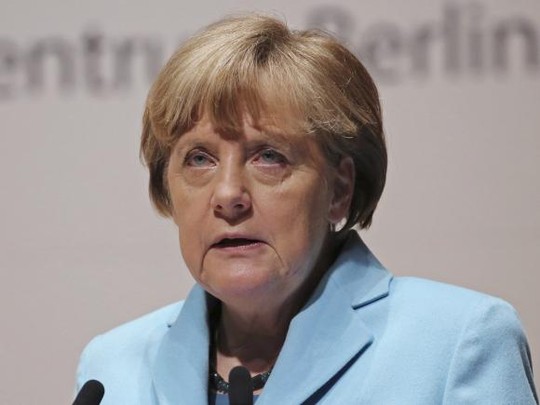 Thủ tướng Đức Angela Merkel quyết không bỏ lệnh trừng phat Nga