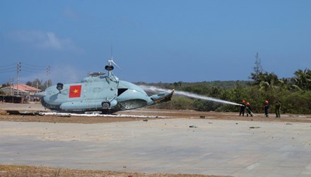 Tin tức mới cập nhật hôm nay cho biết nguyên nhân trực thăng rơi trên đảo Phú Quý 