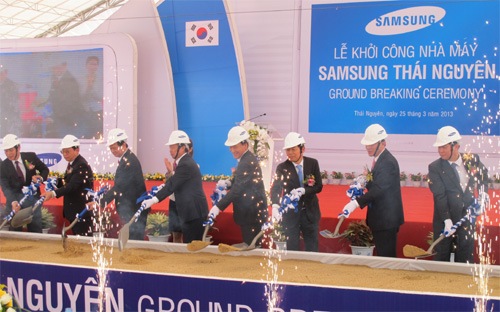 Đọc báo mới nhất hôm nay ngày 22/11: Lễ khởi công xây dựng tổ hợp công nghệ cao Samsung tại Thái Nguyên