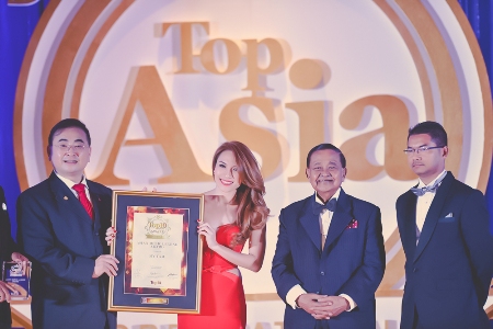Đọc báo mới nhất hôm nay ngày 23/11: Mỹ Tâm nhận giải từ Ban tổ chức Top Asia