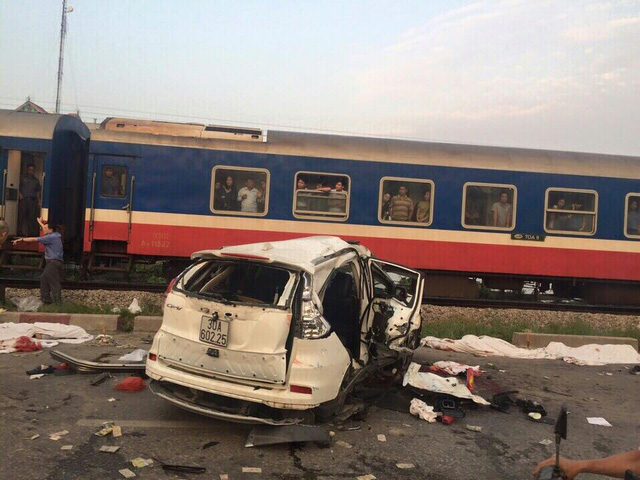  Hiện trường vụ tai nạn tàu hỏa ở Thường Tín. Ảnh: Dân trí