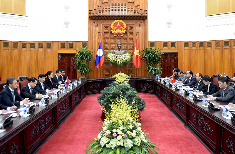 Thủ tướng Nguyễn Xuân Phúc hội đàm với Thủ tướng Lào