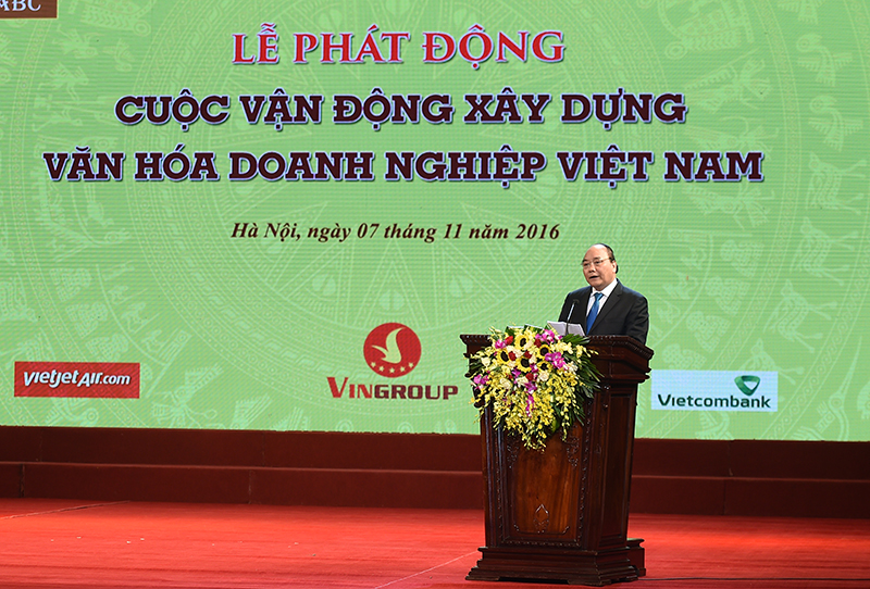  Thủ tướng Nguyễn Xuân Phúc phát biểu tại lễ công bố Ngày văn hóa doanh nghiệp Việt Nam. Ảnh: VGP