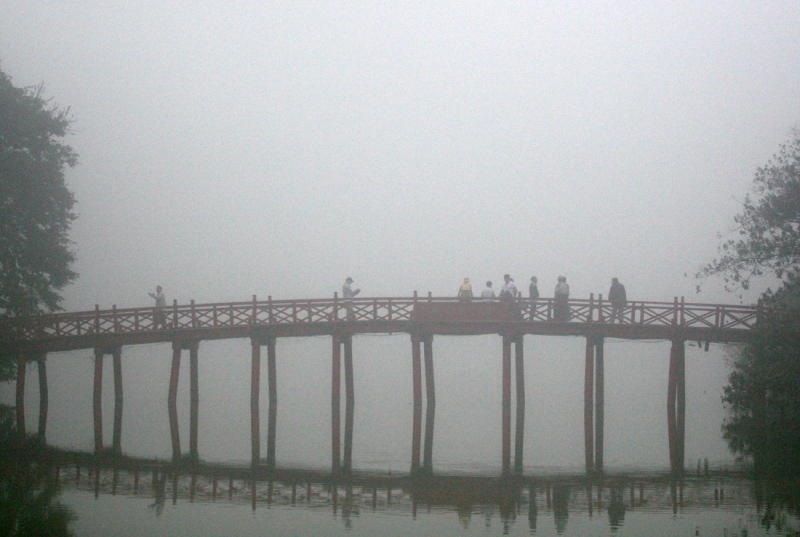 Dự báo thời tiết hôm nay ngày 14/11: Hà Nội chìm trong sương mù
