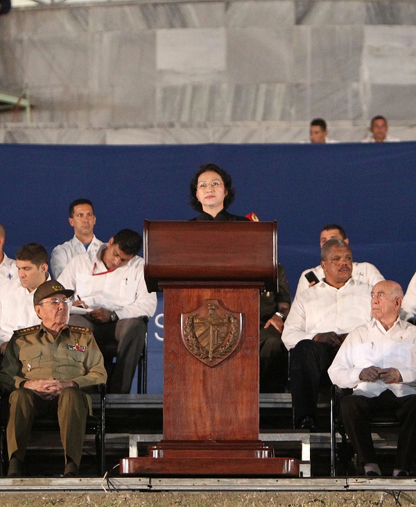 Chủ tịch Quốc hội Nguyễn Thị Kim Ngân dự Lễ mít tinh tưởng niệm Lãnh tụ Cuba Fidel Castro Ruz 