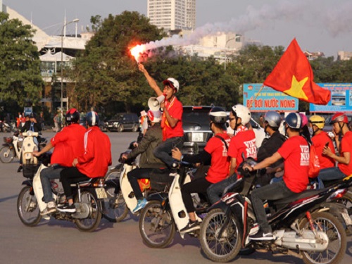 Trước trận Việt Nam - Indonesia: Kẹt cứng mọi ngả đường dẫn về SVĐ Mỹ Đình