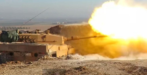  Chiến tranh Syria: Xe tăng Leopard 2A4 của Thổ Nhĩ Kỳ khai hỏa. Ảnh: Livejournal