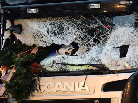  Khủng bố IS: Vụ tấn công bằng xe tải tối 19-12 khiến 12 người thiệt mạng. Ảnh: News Sky
