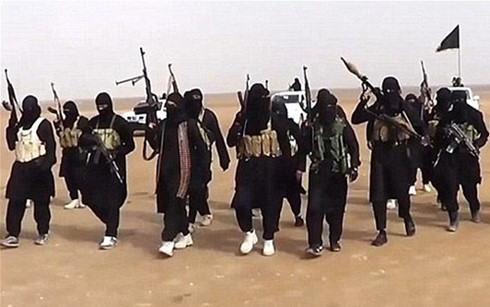  Các tay súng của tổ chức Nhà nước Hồi giáo (IS) tự xưng. Ảnh: Dailymail