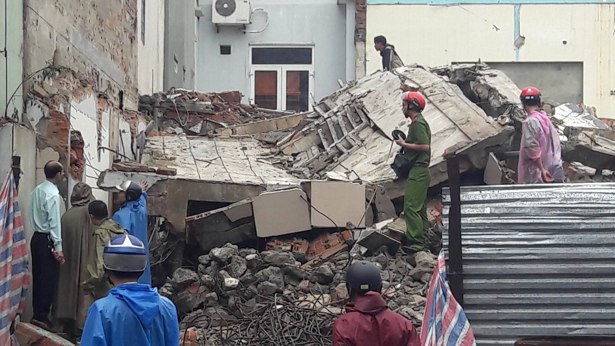 Vụ sập trụ sở cũ báo Đà Nẵng khiến 4 người thương vong. Ảnh: Vietnamnet