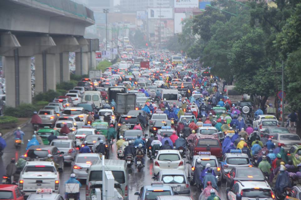Cảnh ùn tắc trên đường Nguyễn Trãi, Hà Nội ngày hôm qua (11/1). Ảnh: Dương Hòa
