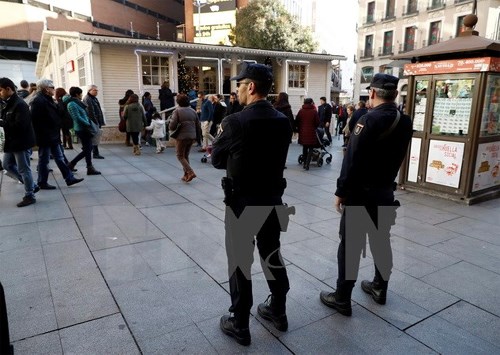  Thêm nhiều nghi can khủng bố IS bị bắt giữ ở Tây Ban Nha và Hungary. Ảnh: TTXVN
