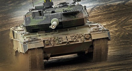  Khủng bố IS phát hiện ‘gót chân Achilles’ của tăng Leopard 2A4