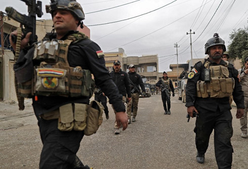  Khủng bố IS: Lực lượng Iraq làm nhiệm vụ ở Mosul. Ảnh: AFP