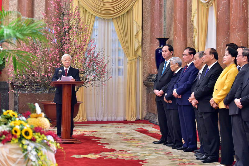  Buổi gặp mặt có các đồng chí lãnh đạo và nguyên lãnh đạo Đảng, Nhà nước, Mặt trận Tổ quốc Việt Nam, cán bộ lãnh đạo của các cơ quan Trung ương và Hà Nội.