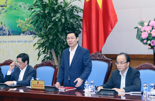  Phó Thủ tướng Vương Đình Huệ chủ trì cuộc họp chuẩn bị cho Hội nghị lần thứ hai của Thủ tướng Chính phủ với doanh nghiệp. Ảnh: VGP