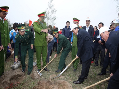 Phó Thủ tướng dự lễ phát động Tết trồng cây tại Nam Định