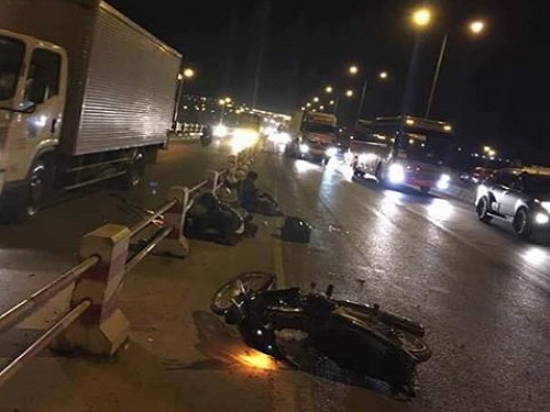 Tai nạn giao thông ngày 19/2: Bị xe tải tông trực diện, 2 thanh niên tử vong tại chỗ