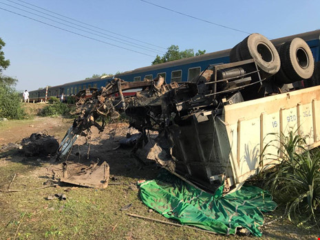 Hiện trường vụ tai nạn tàu hỏa ở Thừa Thiên - Huế. Ảnh: Pháp luật TP. Hồ Chí Minh 