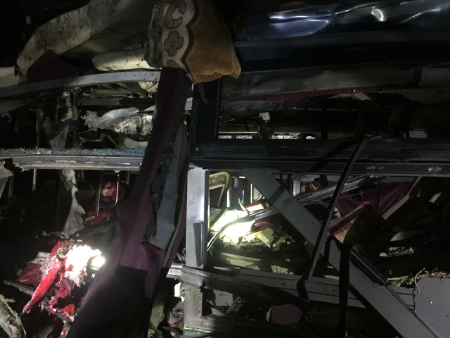  Hiện trường bên trong vụ nổ xe khách ở Bắc Ninh. Ảnh: Dân trí