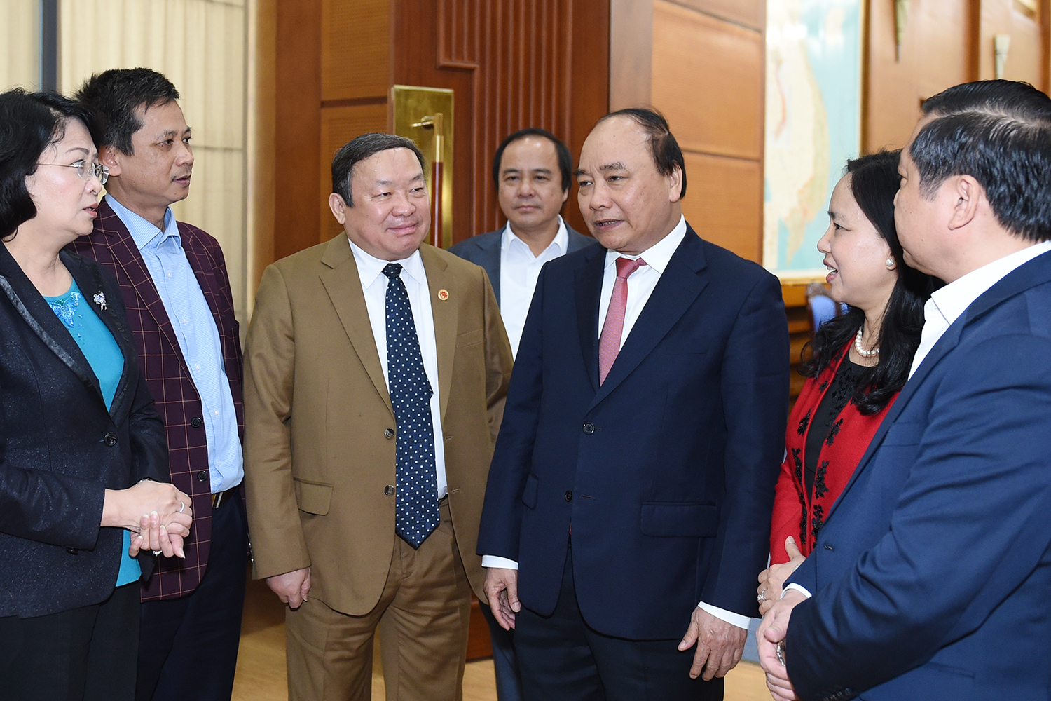  Thủ tướng Nguyễn Xuân Phúc và các đại biểu. Ảnh: VGP