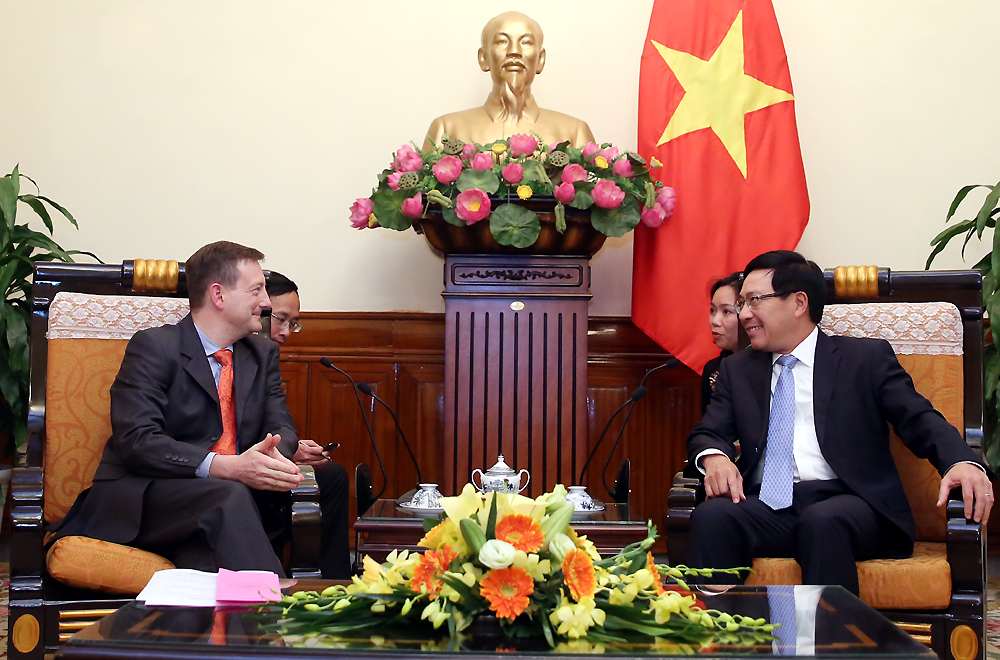  Phó Thủ tướng Phạm Bình Minh đã tiếp Đại sứ Cộng hòa Pháp Bertrand Lortholary đến chào nhân dịp nhận công tác tại Việt Nam. Ảnh: VGP