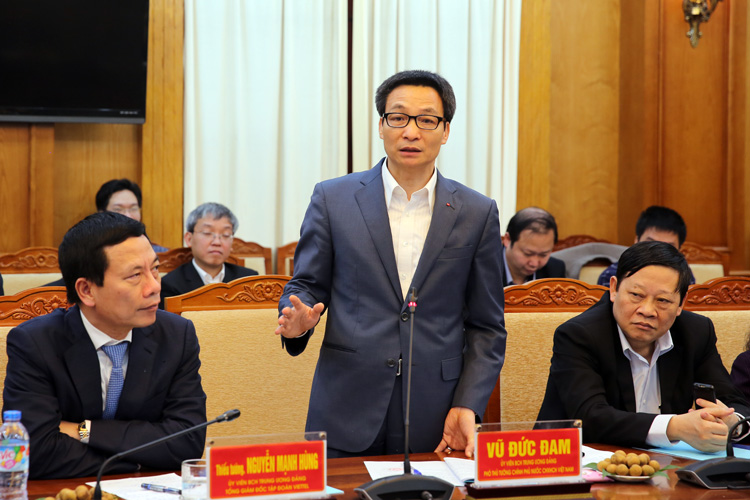  Phó Thủ tướng Vũ Đức Đam phát biểu trong cuộc làm việc với lãnh đạo tỉnh Bắc Giang, sáng 12/3. Ảnh: VGP