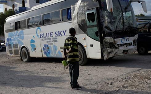 Chiếc xe buýt gây tai nạn kinh hoàng khiến 38 người thiệt mạng. Ảnh: Reuters.