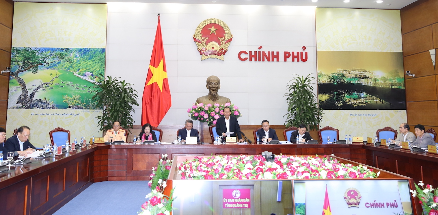  Phó Thủ tướng Thường trực Chính phủ Trương Hòa Bình cho biết sẽ ‘luật hoá’ trách nhiệm của lãnh đạo địa phương để TNGT gia tăng. Ảnh: VGP