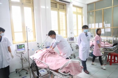  Các nạn nhân vụ xe đón dâu bị tai nạn ở Hà Nam vẫn đang được điều trị tại bệnh biện. Ảnh: Người đưa tin