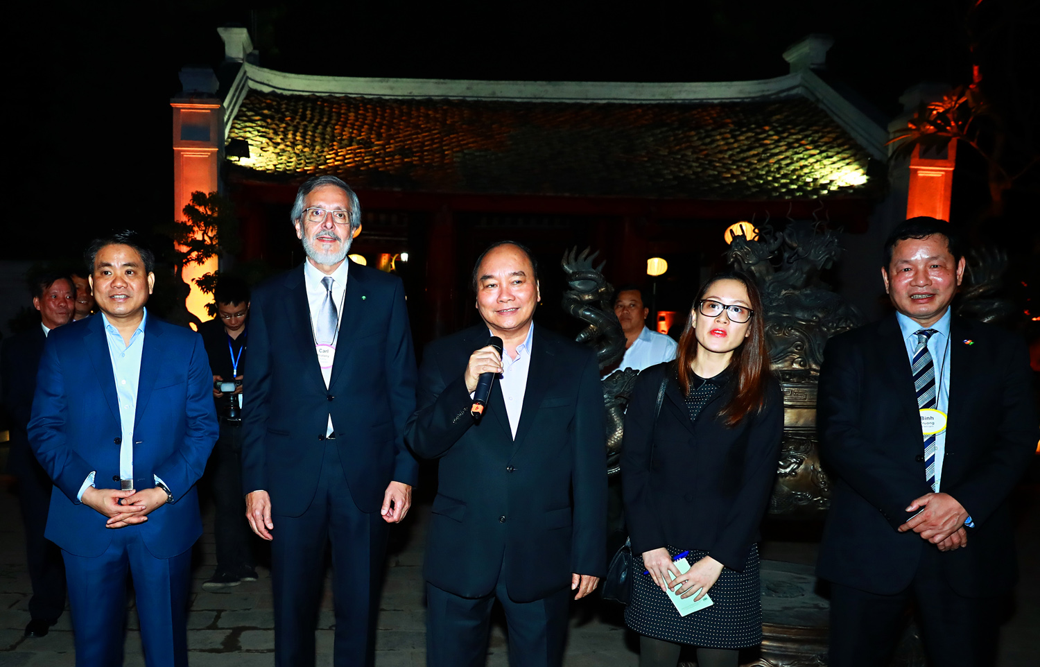  Thủ tướng trân trọng mời các doanh nhân tham dự sự kiện APEC vào cuối năm nay tại Việt Nam. Ảnh: VGP