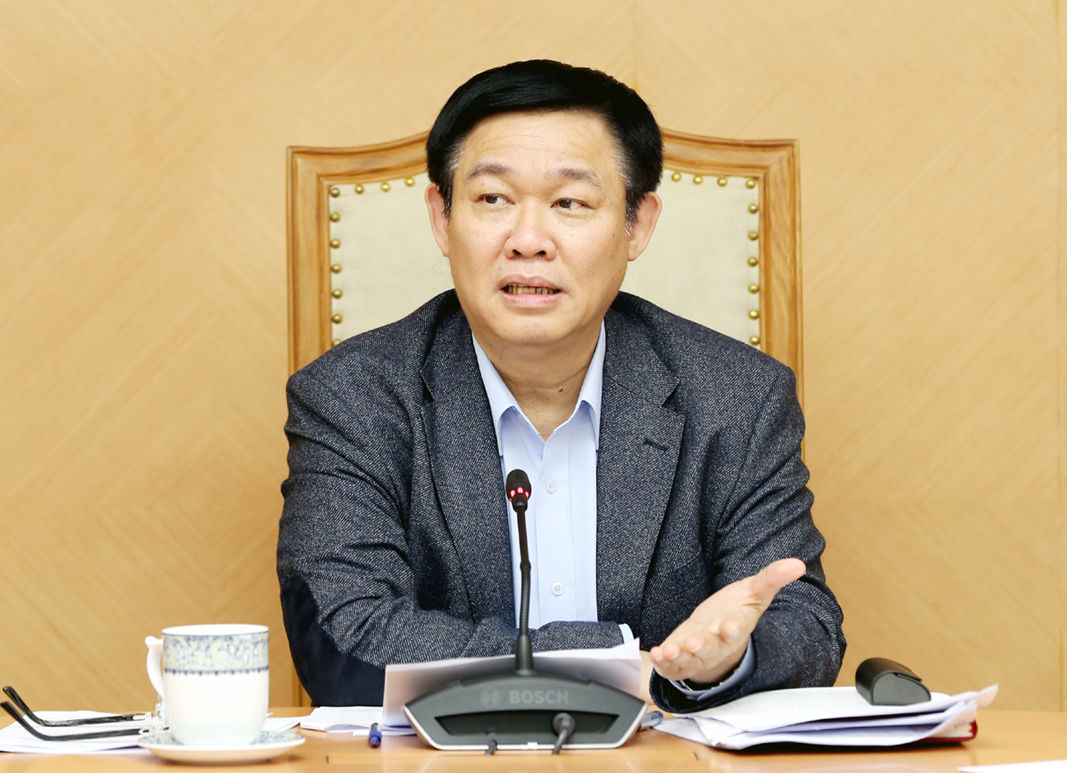  Phó Thủ tướng Vương Đình Huệ chủ trì cuộc họp. Ảnh: VGP