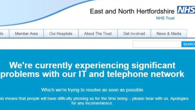 Trang web của bệnh viện East and North Hertfordshire của Anh Trust báo lỗi do vị virus Wanna Cry tấn công. Ảnh: BBC