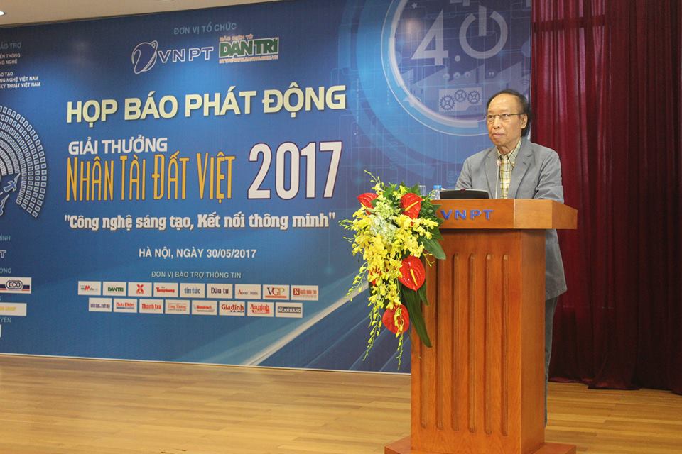  Nhà báo Phạm Huy Hoàn - Tổng biên tập Báo Điện tử Dân trí, Trưởng ban tổ chức Giải thưởng Nhân tài Đất Việt 2017. Ảnh: Dương Hòa