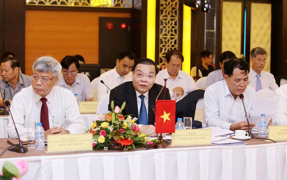  Bộ trưởng Bộ KH&CN Chu Ngọc Anh phát biểu tại khóa họp