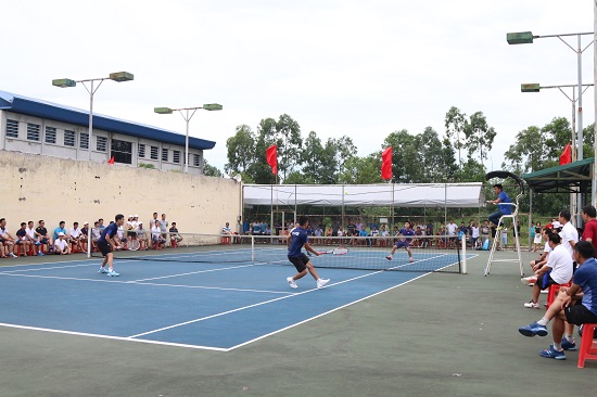 Cuộc tranh đua đầy kịch t&iacute;nh trong trận đấu Tennis Chung kết đ&ocirc;i nam giữa PC L&agrave;o Cai - PC Th&aacute;i Nguy&ecirc;n   