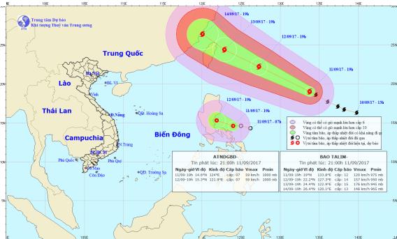  Siêu bão Talim kéo theo áp thấp nhiệt đới vào biển Đông. Ảnh: TTKTTVTW