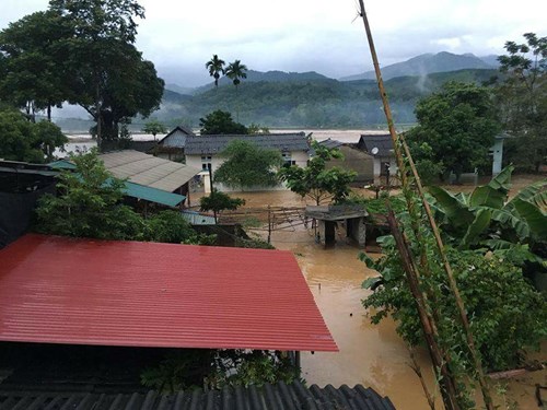  Lũ quét đã nhấn chìm nhiều ngôi nhà của người dân ở tỉnh Yên Bái. Ảnh: Kiến thức 