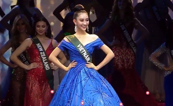 Á hậu Hà Thu lộng lẫy trong đêm Chung kết Miss Earth 2017