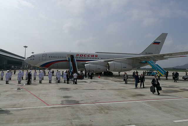 Chuyên cơ của nhà lãnh đạo Nga hạ cánh tại sân bay Đà Nẵng. Ảnh: Dân trí 
